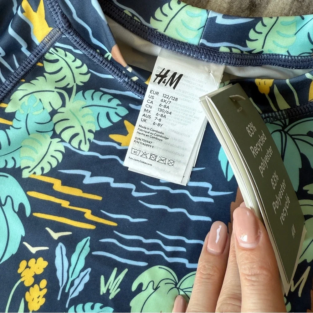 NWT H&M Tropical Print RashGuard - Picture 3 of 5